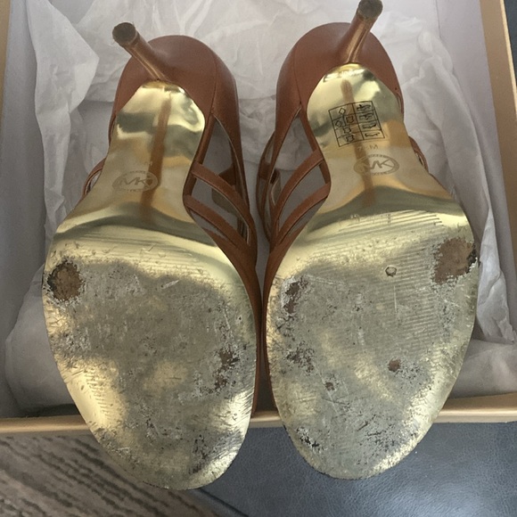 Michael Kors Jessie Zip Back Leather High Heel - Picture 7 of 7